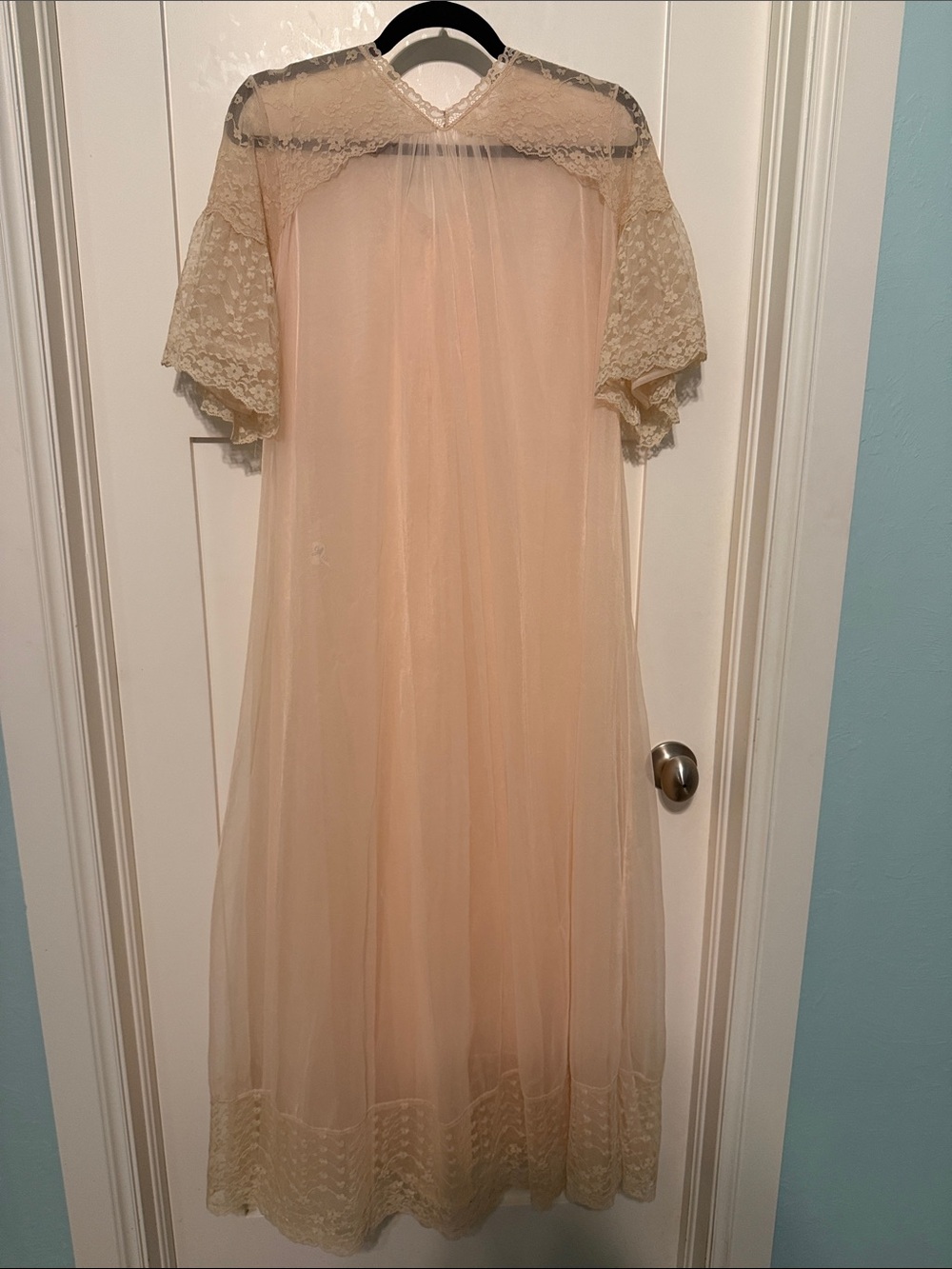 Vintage InTime Brand Sheer Lace-Trim Peach Nightgown - Women’s Intimates - Picture 4 of 7